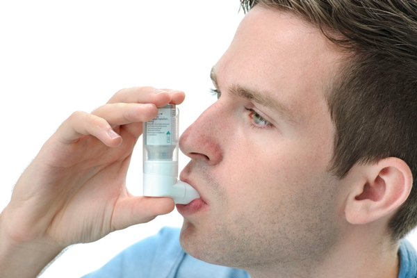 Bệnh nhân mới mắc COPD thường sử dụng thuốc xịt, thuốc hít không đúng cách